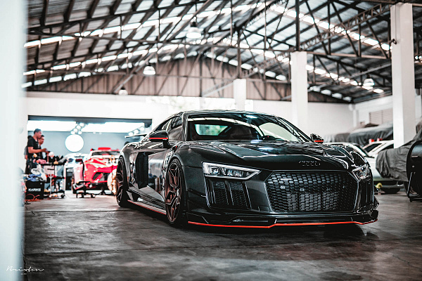Фото дисков Brixton Forged PF9 Сатиновая бронза на Audi R8 (4S)