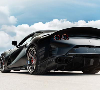 Фото дисков 1886 Wheels G010 на Ferrari 812