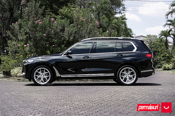 Фото дисков Vossen HF-5 Серебро на BMW X7 (G07)