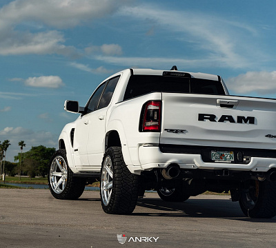 Фото дисков Anrky AN36-S на Ram 1500 V