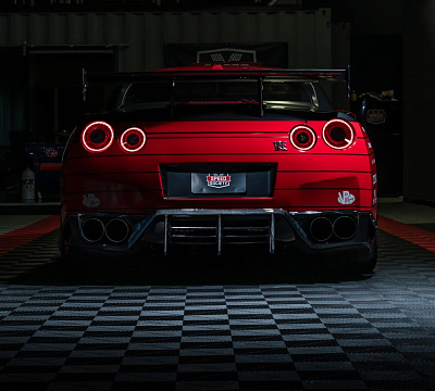 Фото дисков HRE P201 на Nissan GT-R