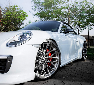 Фото дисков HRE P200 на Porsche 911 VII