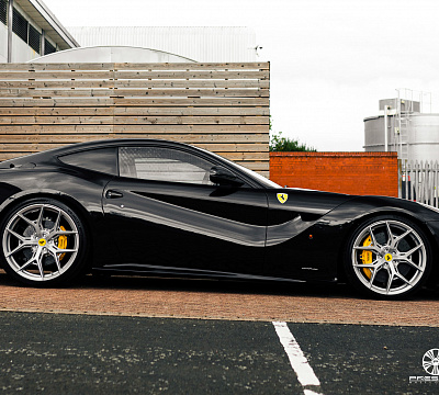 Фото дисков Vossen HF-5 на Ferrari F12