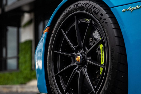Фото дисков Anrky AN38 Черный сатин на Porsche 918 Spyder