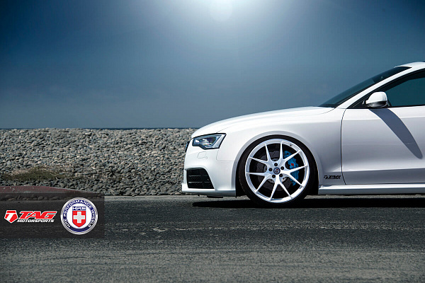 Фото дисков HRE P101 Белый глянец на Audi A/S/RS 5 (8T)