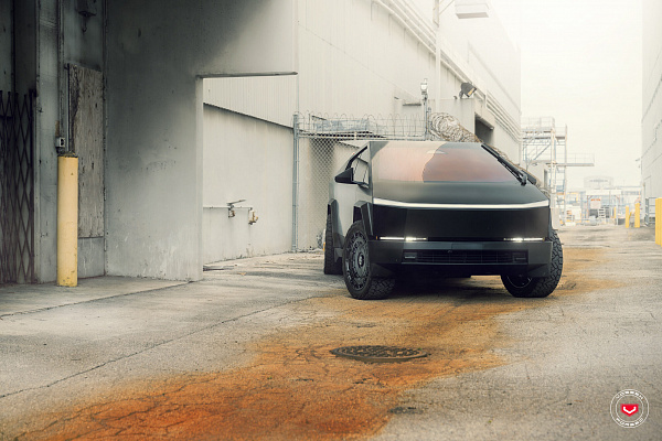 Фото дисков Vossen LC3-11 Черный глянец на Tesla Cybertruck