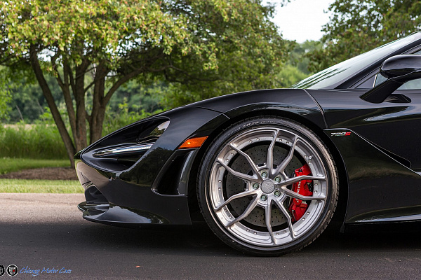 Фото дисков Anrky AN21 Глянцевый тонированный лак на McLaren 720S
