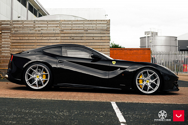 Фото дисков Vossen HF-5 Серебро на Ferrari F12