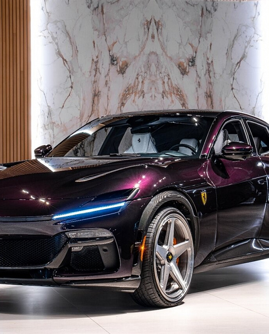 Фото дисков Cinque Глянцевый лак на Ferrari Purosangue