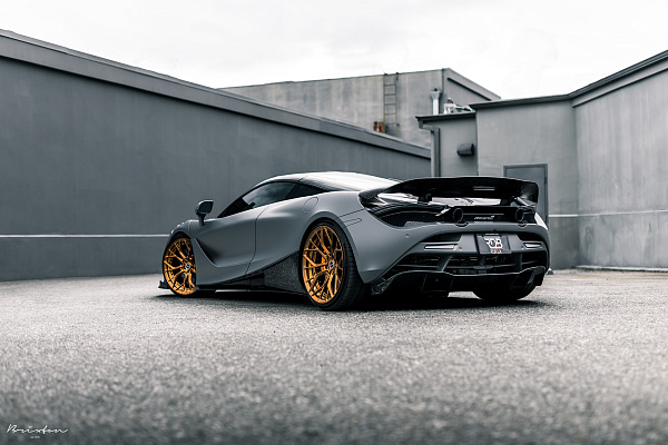 Фото дисков Brixton Forged PF10 Сатиновая медь на McLaren 720S