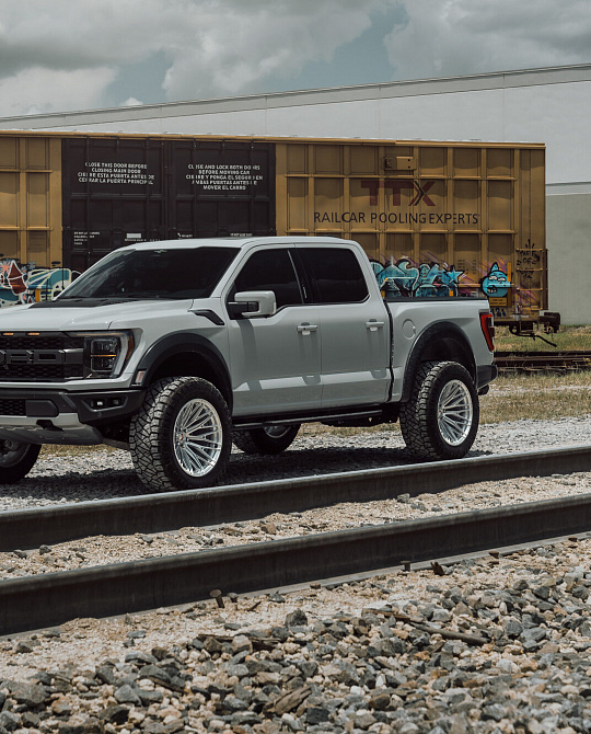 Фото дисков VFX-04 Глянцевый лак на Ford F-150 XIV