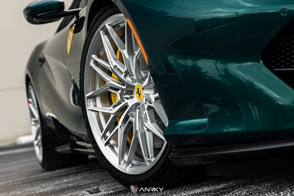 Фото дисков Anrky S1-X1 Глянцевый лак на Ferrari 812