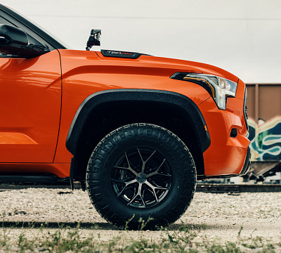 Фото дисков Vossen HF6-4 на Toyota Sequoia III