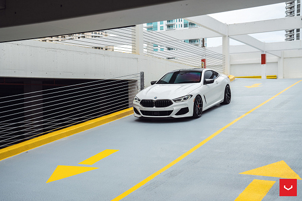 Фото дисков Vossen HF-5 Черный глянец на BMW 8/M8