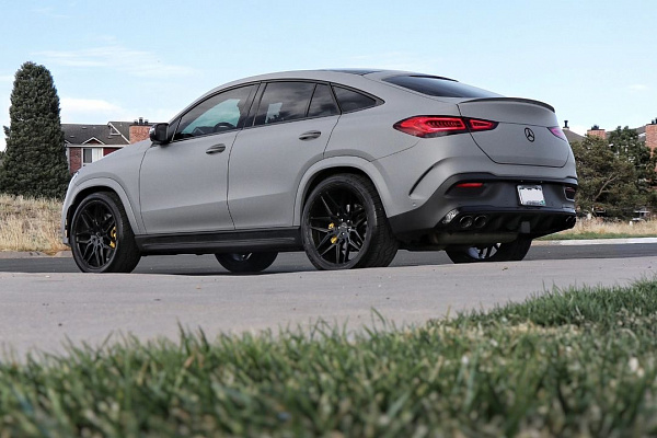 Фото дисков Giovanna Bogota Черный глянец на Mercedes-Benz GLE II
