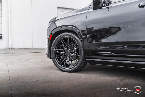 Фото дисков Vossen EVO-5 Черный глянец на Cadillac Escalade V