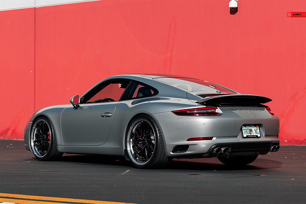 Фото дисков Anrky RS3 Черный глянец на Porsche 911 VII