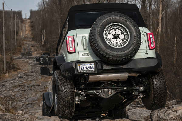 Фото дисков Black Rhino ARMORY Черный матовый на Ford Bronco