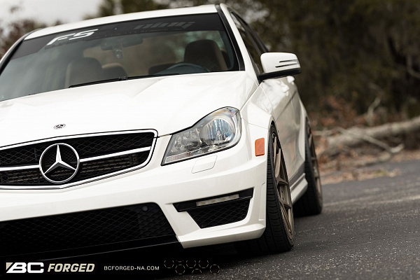 Фото дисков BC Forged HCS02 Сатиновая бронза на Mercedes-Benz C-Class (W204)