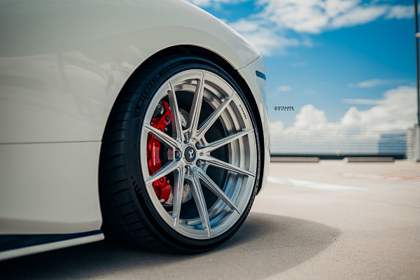 Фото дисков Strasse Wheels SV10 Deep Concave Duoblock Глянцевый лак на Ferrari 488