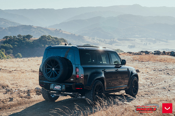 Фото дисков Vossen HF-3 Черный сатин на Land Rover Defender II