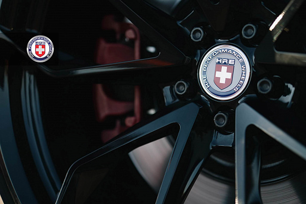 Фото дисков HRE P201 Черный глянец на Jaguar F-Type