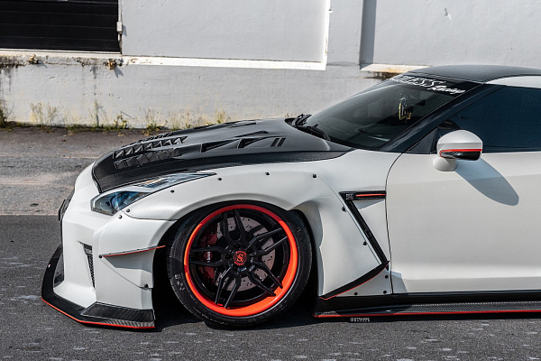 Фото дисков Strasse Wheels SV4 Deep Concave FS Другой цвет на Nissan GT-R