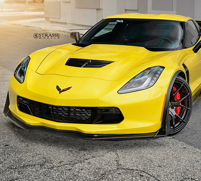 Фото дисков Strasse Wheels SM5R Deep Concave Monoblock на Chevrolet Corvette C7
