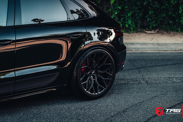 Фото дисков Vossen HF-2 Черный сатин на Porsche Macan I