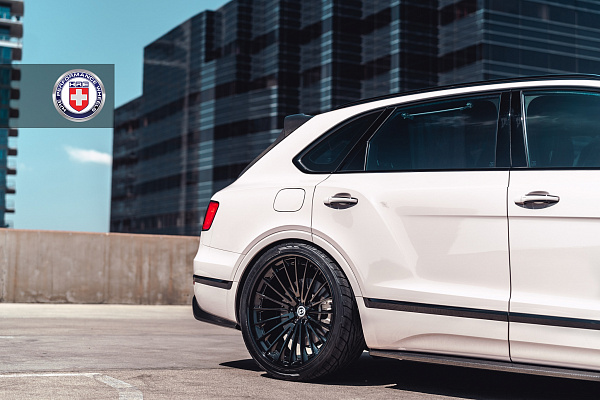 Фото дисков HRE S209 Черный глянец на Bentley Bentayga