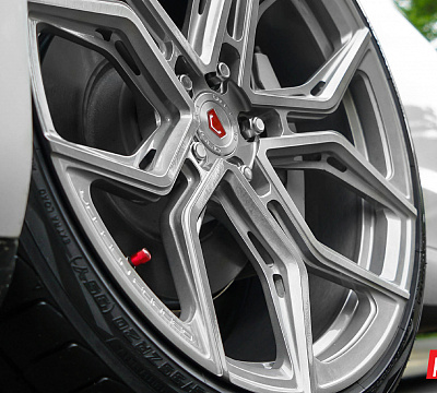 Фото дисков Vossen EVO-3R на Tesla Model 3
