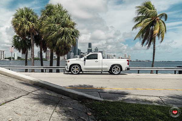 Фото дисков Vossen M-X5 (3-Piece) Глянцевый лак на Chevrolet Silverado IV
