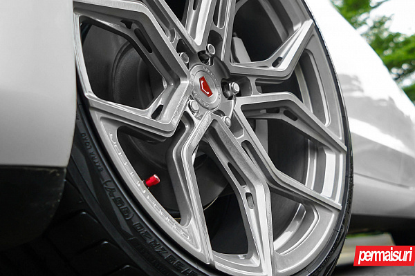 Фото дисков Vossen EVO-3R Глянцевый тонированный лак на Tesla Model 3