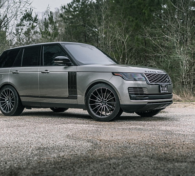 Фото дисков Savini BM16 на Range Rover IV