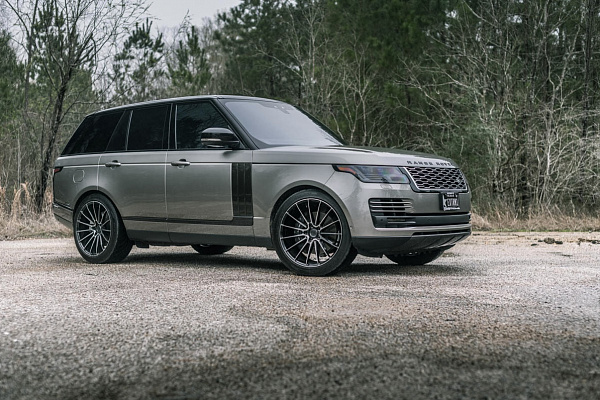 Фото дисков Savini BM16 Алмазная проточка на Range Rover IV