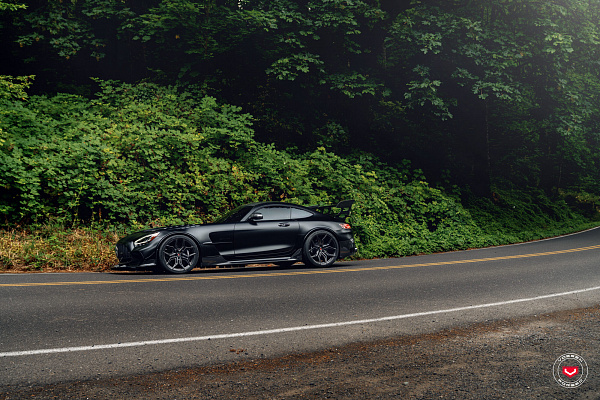 Фото дисков Vossen EVO-3R Черный глянец на Mercedes-Benz AMG GT I