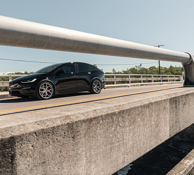 Фото дисков Vossen HF-5 на Tesla Model X