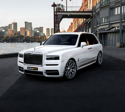 Фото дисков Strasse Wheels SV20M Deep Concave Duoblock RR на Rolls-Royce Cullinan