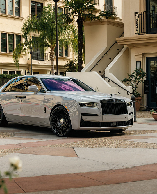 Фото дисков S17-16 Черный глянец на Rolls-Royce Ghost II