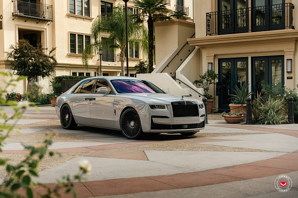 Фото дисков Vossen S17-16 Черный глянец на Rolls-Royce Ghost II
