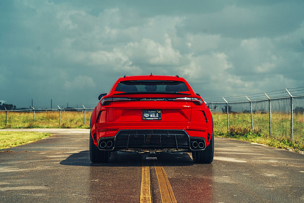 Фото дисков Strasse Wheels SV10M Track Черный сатин на Lamborghini Urus