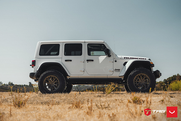 Фото дисков Vossen HF-2 Сатиновая бронза на Jeep Wrangler IV (JL)