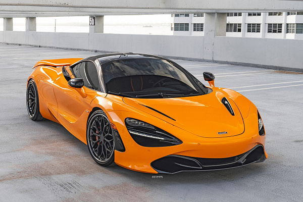 Фото дисков Strasse Wheels SV20M Deep Concave FS Черный матовый на McLaren 720S