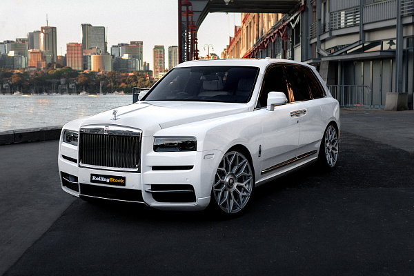 Фото дисков Strasse Wheels SV20M Deep Concave Duoblock RR Сатиновый тонированный лак на Rolls-Royce Cullinan