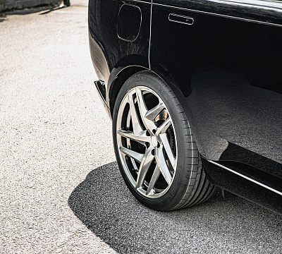 Фото дисков Kahn Type 52 RS на Range Rover V
