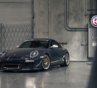 Фото дисков HRE 300 GT на Porsche 911 VI