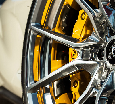 Фото дисков Anrky AN12 на Ferrari 812