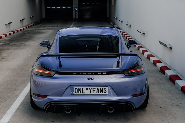 Фото дисков Brixton Forged PF7-RS Черный сатин на Porsche Cayman III
