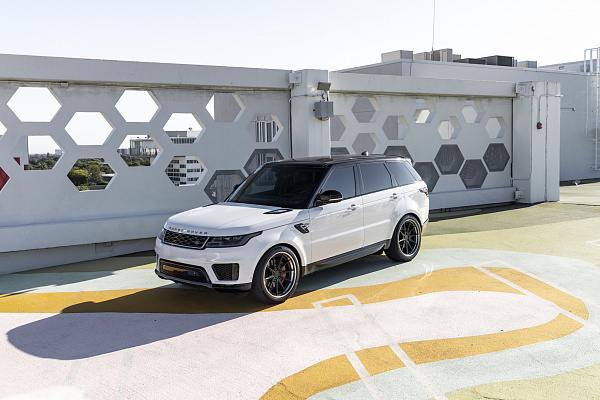 Фото дисков Strasse Wheels SV10 Deep Concave FS Черный сатин на Land Rover Range Rover Sport II