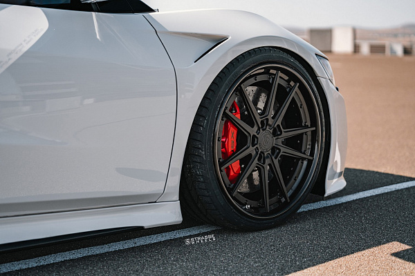Фото дисков Strasse Wheels SV1 Deep Concave FS Черный сатин на Acura NSX II